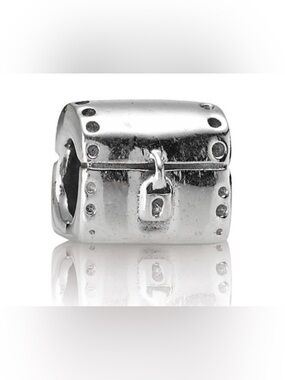 Authentic Pandora Retired Treasure Chest 925 Ale Sterling Silver Charm